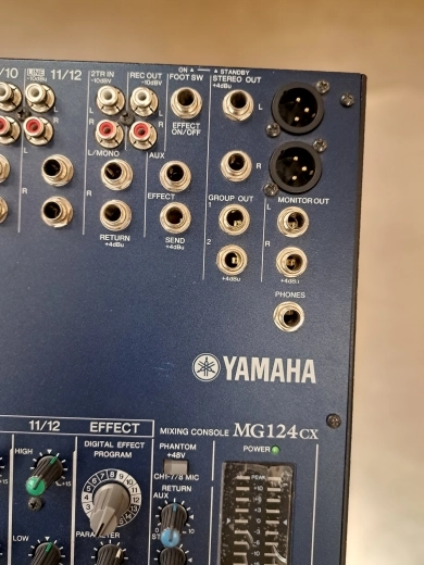 Yamaha - MG124CX 4